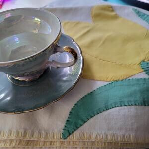 Vintage Card Tablecloth, Yellow Tulip 34"x34" Embroidered Linen | 1940s–50s